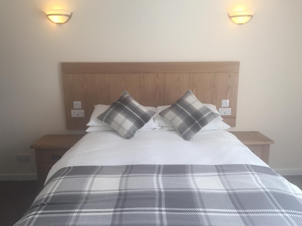 Caledonian Hotel Портри Екстериор снимка
