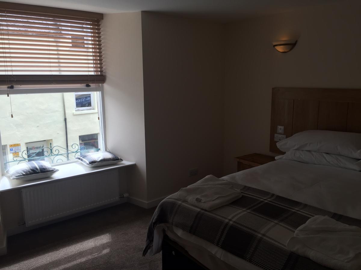 Caledonian Hotel Портри Екстериор снимка